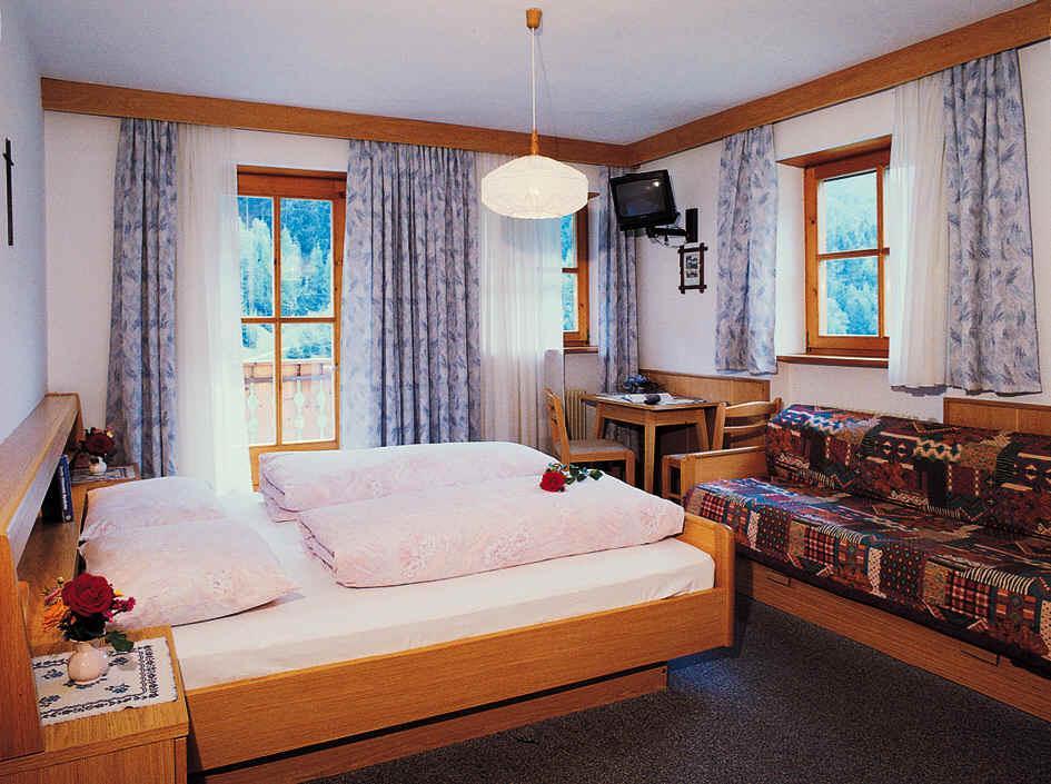 Gasthof Mittermühl Funes  Habitación foto